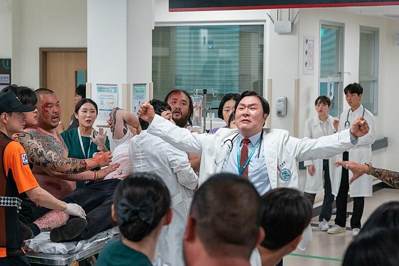 《外傷重症中心》尹敬浩 Photo/ Netflix