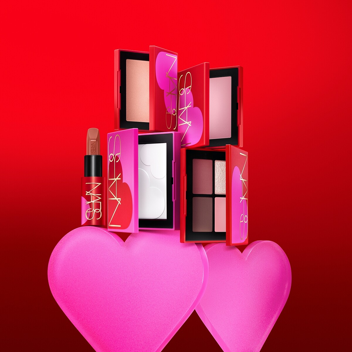 NARS 情人節限定傾心愛慕系列情境圖。