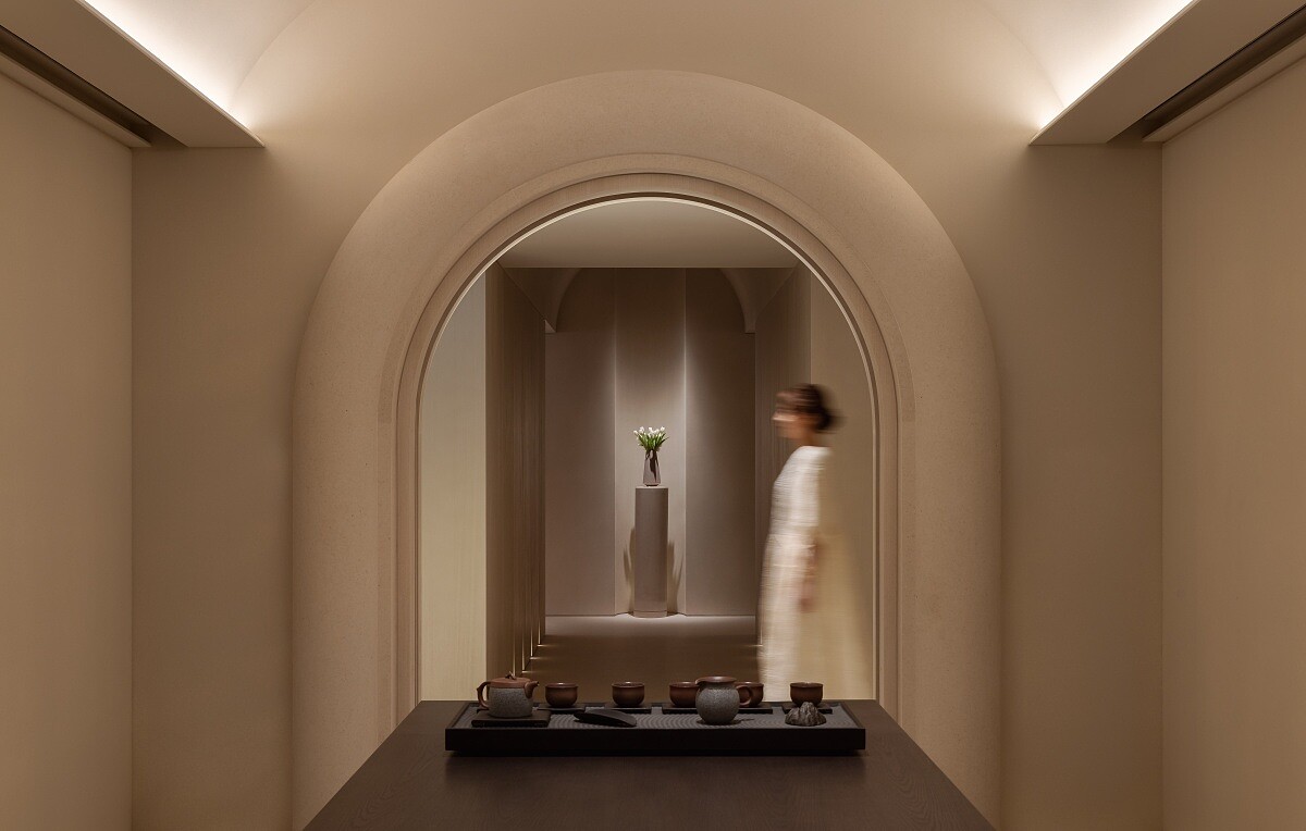 嘉佩樂水療及健身中心不僅是一處安靜的避世之地，更致力於實現身心靈的深層放鬆。