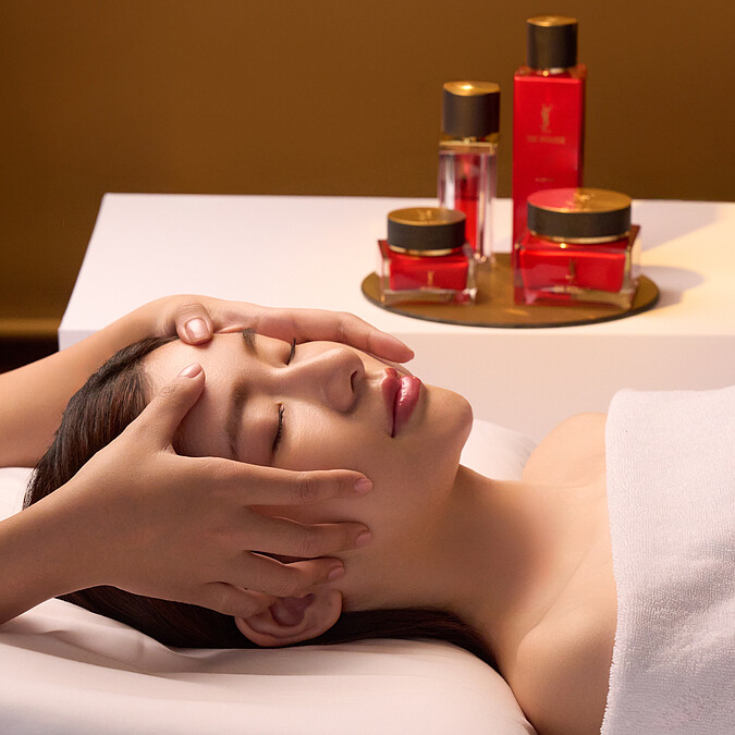 YSL 2025金緻奢華賦活頂級護膚會。