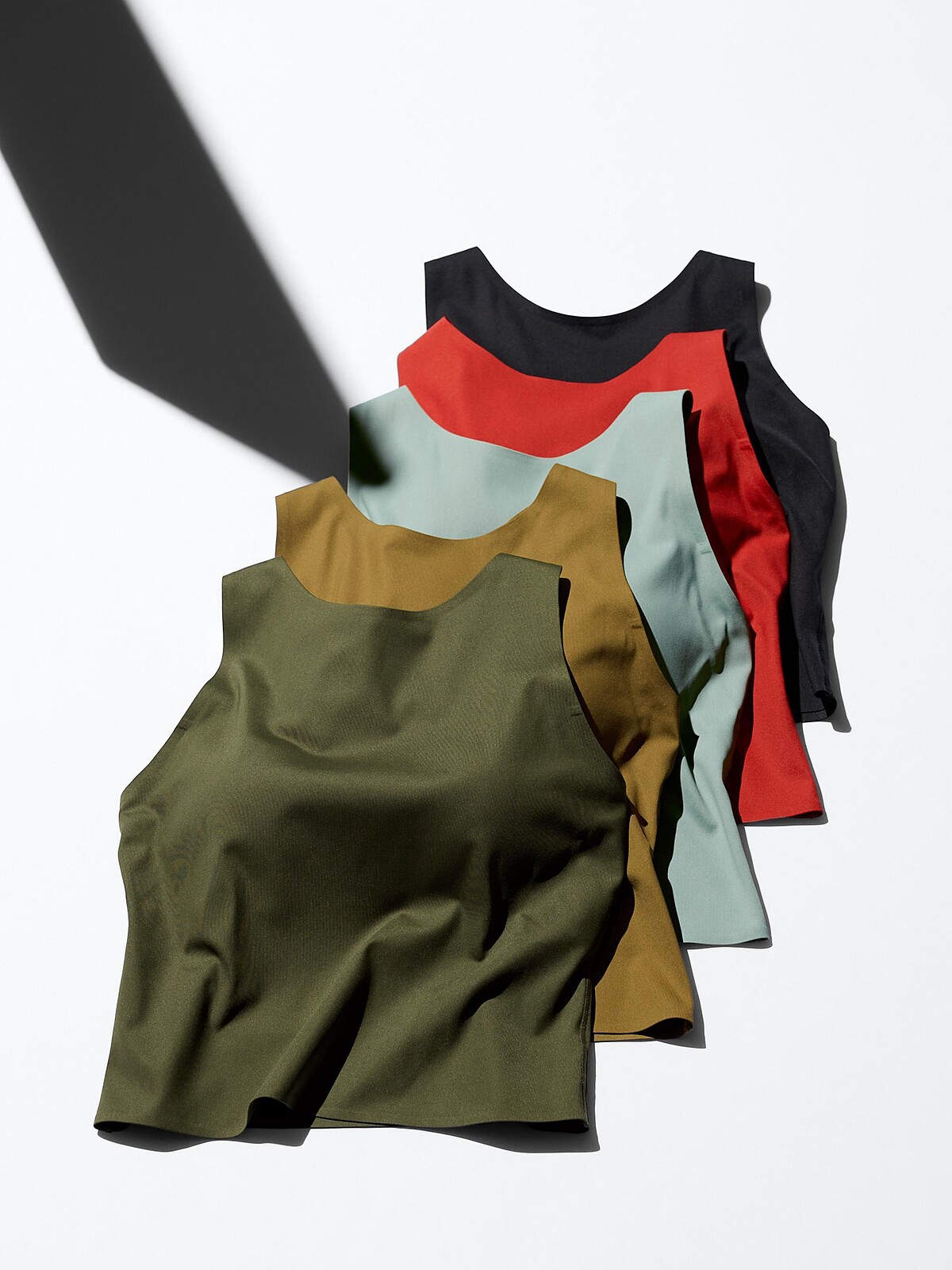 BRATOP 運動坦克背心,NT$790。