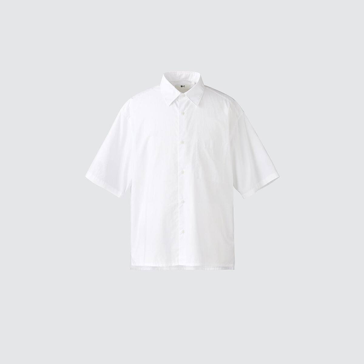 府綢寬版襯衫,NT$990。