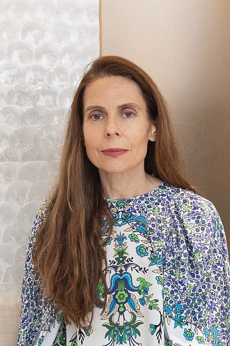 梵克雅寶 Van Cleef & Arpels 典藏與展覽部門總監Alexandrine Maviel-Sonet 