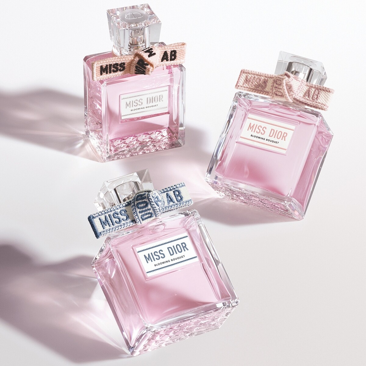 Dior花漾迪奧淡香水-高訂刺繡版100ml，NT8,500