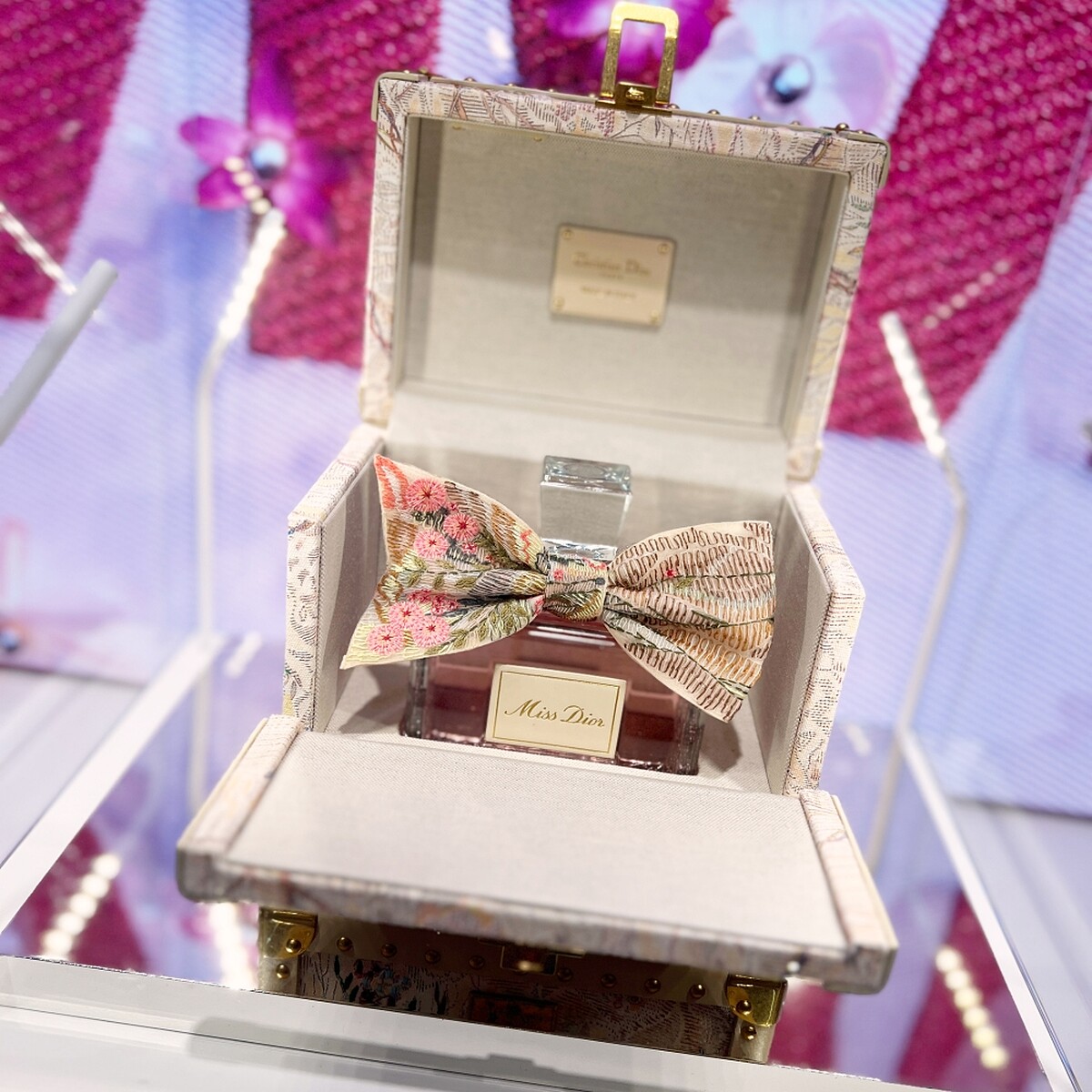 迪奧Miss Dior香精奢華訂製珍藏版200ml，NT430,000