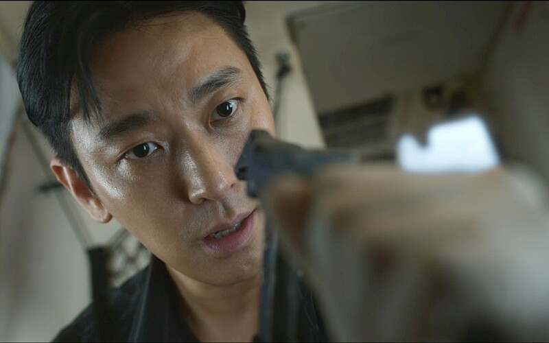 《外傷重症中心》朱智勛飾演的白江赫 直升機上開顱 Photo/ Netflix