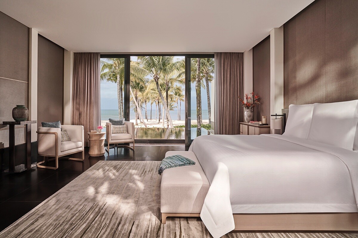 「Four Bedroom Beach Pool Villa」客房。