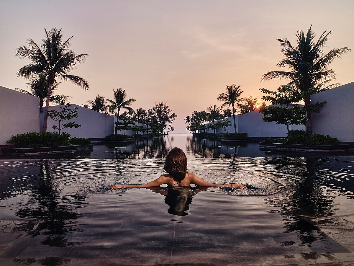 「富國島」是越南最大的島嶼，擁有原始海灘、茂密的熱帶森林和豐富的海洋生態。