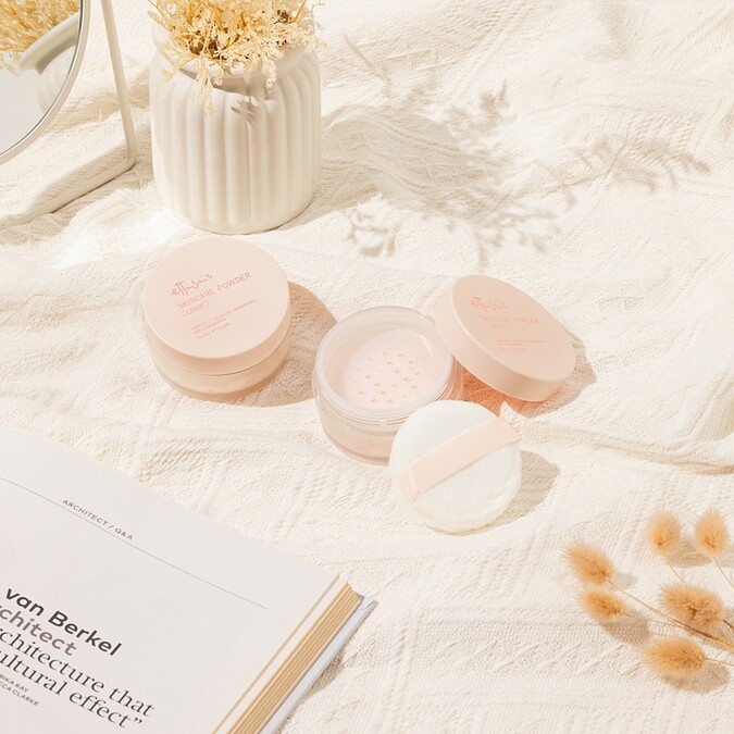 ettusais艾杜紗一拍恆久無瑕蜜粉10g，NT650