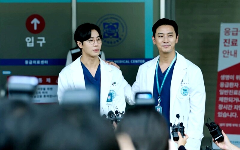 《外傷重症中心》秋英宇 朱智勛 Photo/ Netflix
