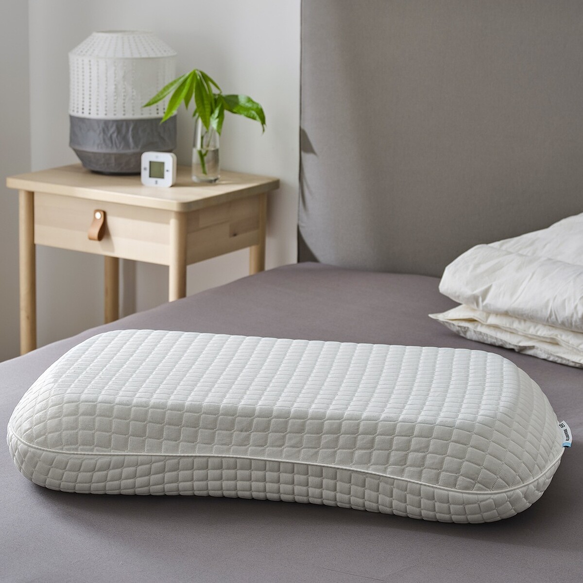 IKEA五星好評家飾：KLUBBSPORRE人體工學枕