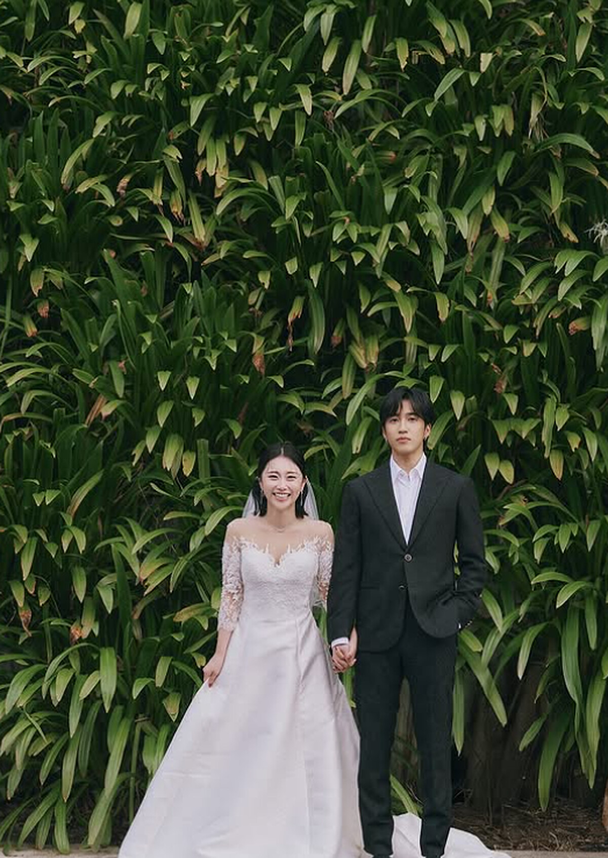 婁峻碩焦凡凡沖繩婚禮婚紗照，截圖自IG