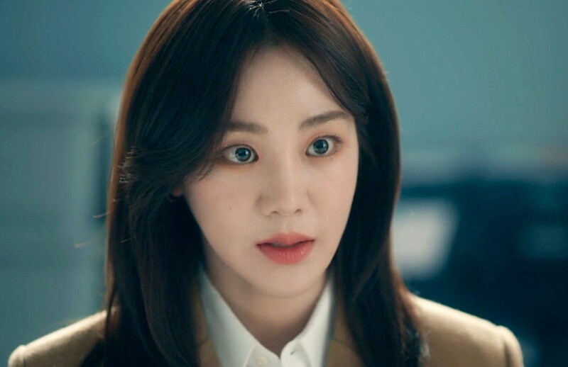 《流氓讀書會》韓智恩飾演李瀚瓊老師 Photo/ friDay影音