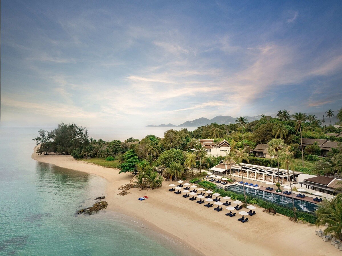 海天一色的景色。