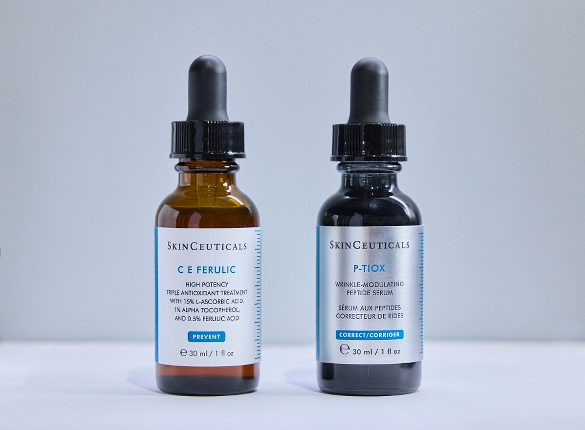(左)修麗可超濃度CE緊緻修護抗氧化精華與(右) P-TIOX超胜肽抗皺極光精華。