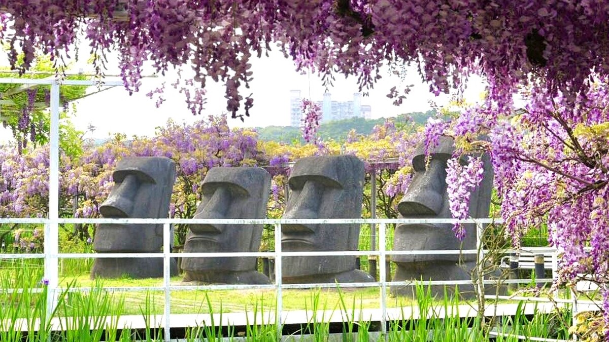 一號屯山園區放置「摩艾石像」成打卡亮點