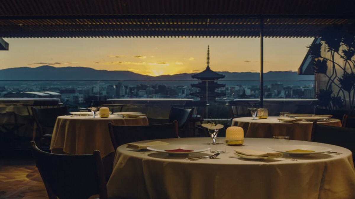 餐廳可遠眺京都八坂塔的極上美景。