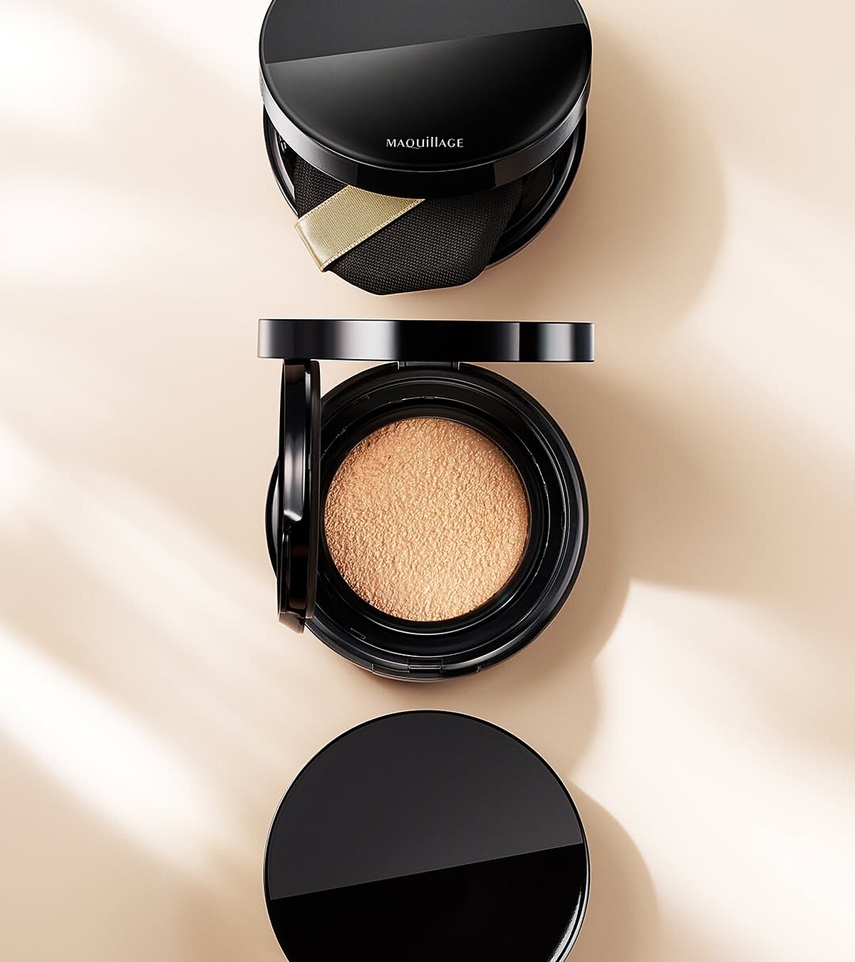 MAQuillAGE心機彩粧水蜜光精華無瑕氣墊蕊NT1,100、盒NT400