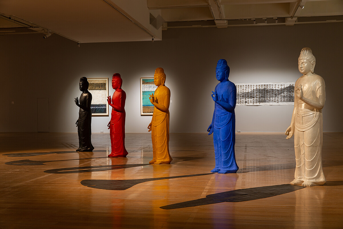 賴純純，《心器》，1997，塑鋼、鉛皮，尺寸依場地而定，國立臺灣美術館典藏。圖像由臺北市立美術館提供。