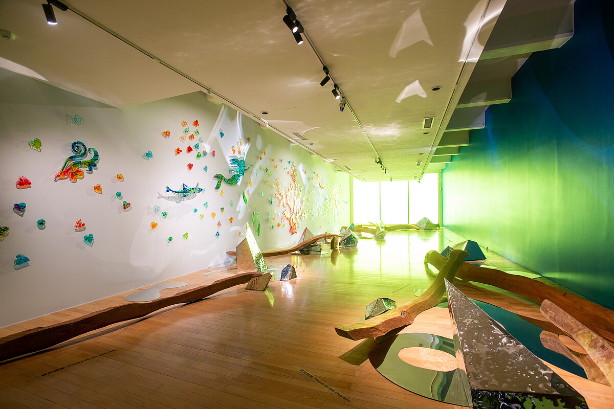 賴純純，《黑潮流光：邊陲的無限可能》，2025，空間裝置，尺寸依場地而定，藝術家自藏。圖像由臺北市立美術館提供。