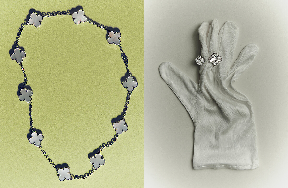 (左)Vintage Alhambra 系列18K 白金鑲嵌珍珠母貝項鍊 （10枚四葉幸運圖騰），Van Cleef & Arpels。 (右)Magic Alhambra 系列18K 白金鑲鑽指間戒，Van Cleef & Arpels。