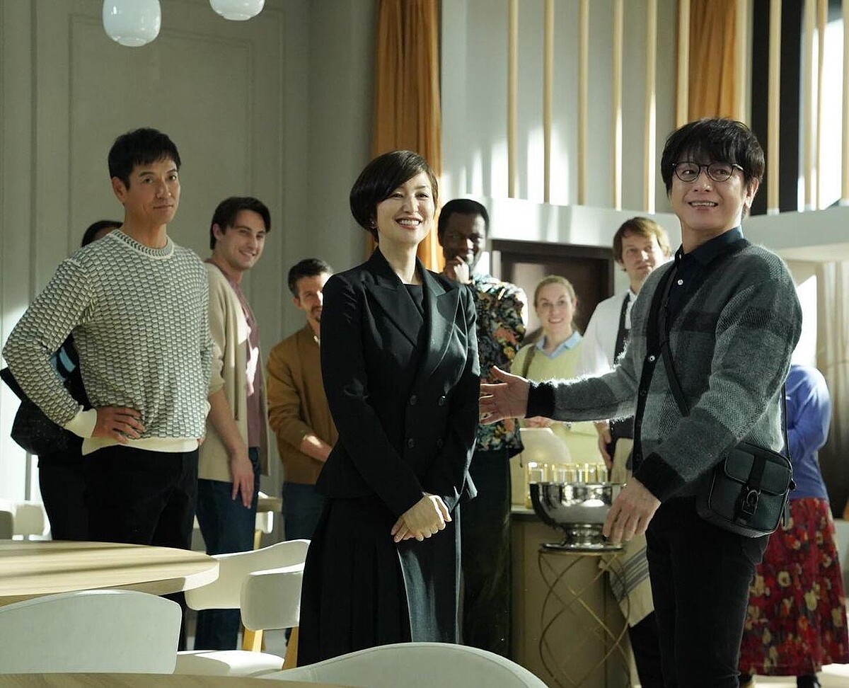 電影中法語台詞量與日語幾乎相當，讓木村拓哉、及川光博、澤村一樹等主演群壓力倍增。