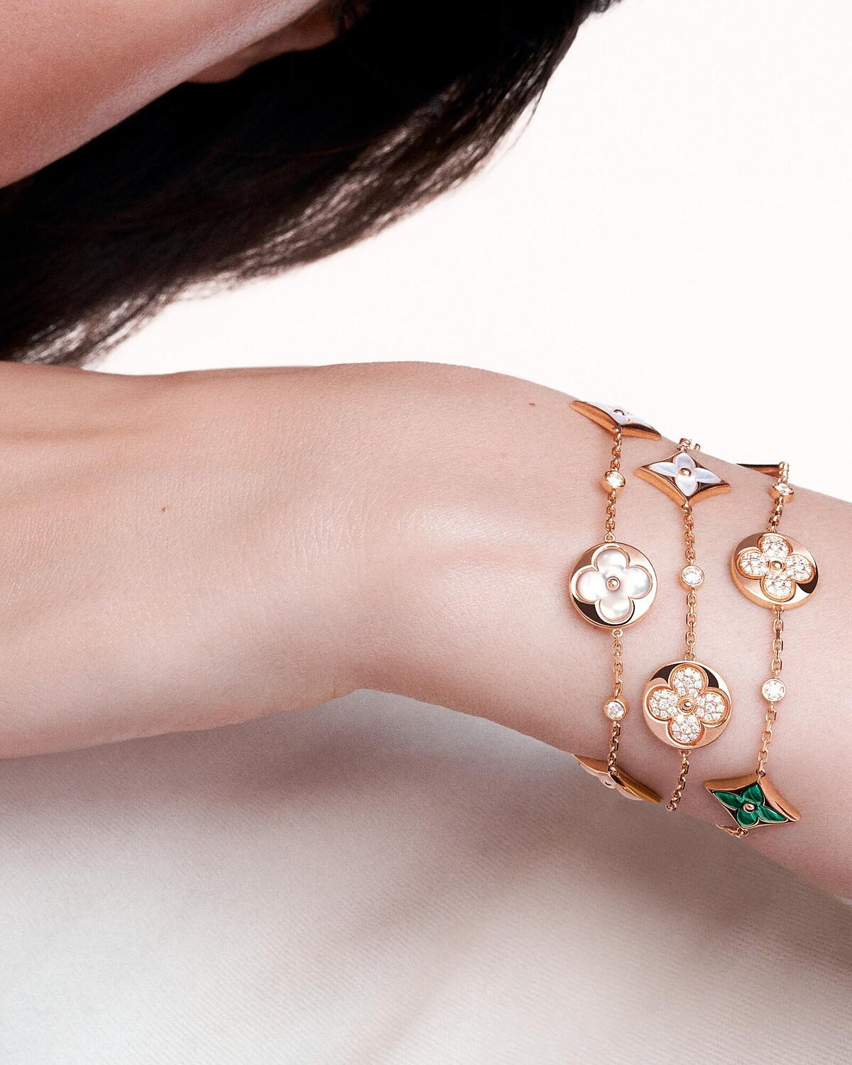 LV路易威登 Color Blossom系列珠寶新品穿戴示範