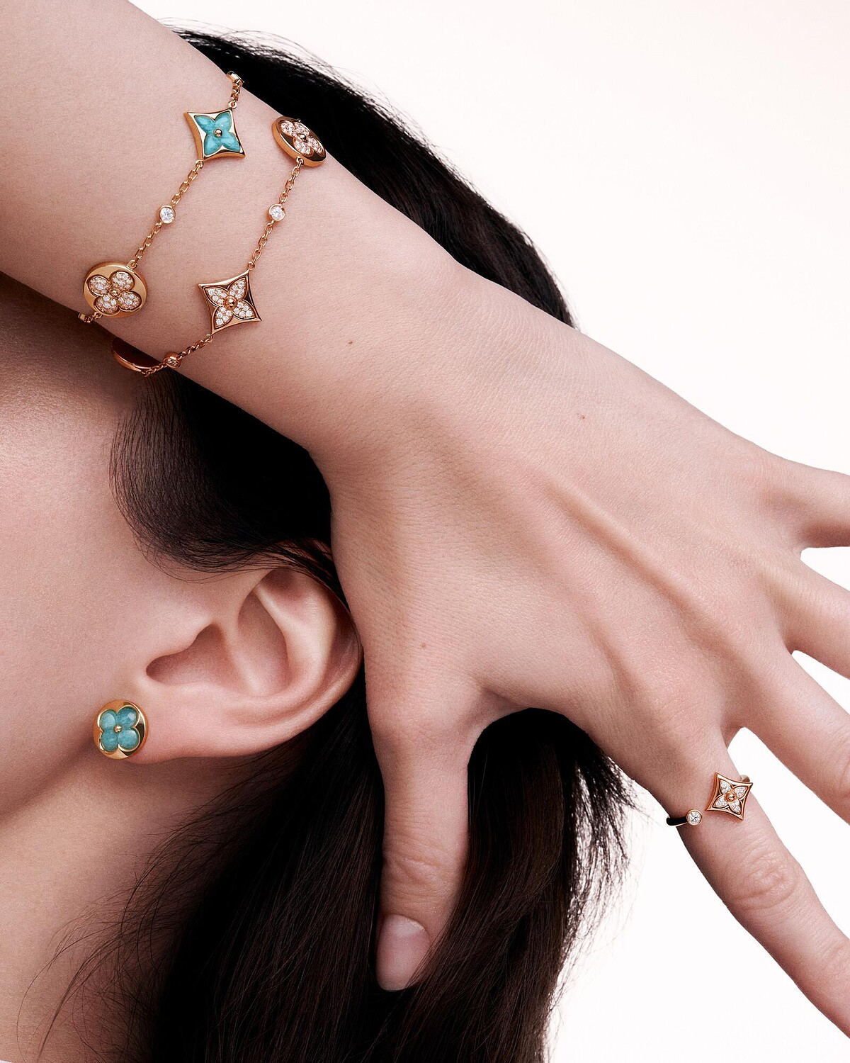 LV路易威登 Color Blossom系列珠寶新品穿戴示範