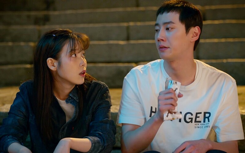 《苦盡柑來遇見你》IU 李濬榮 ©Netflix
