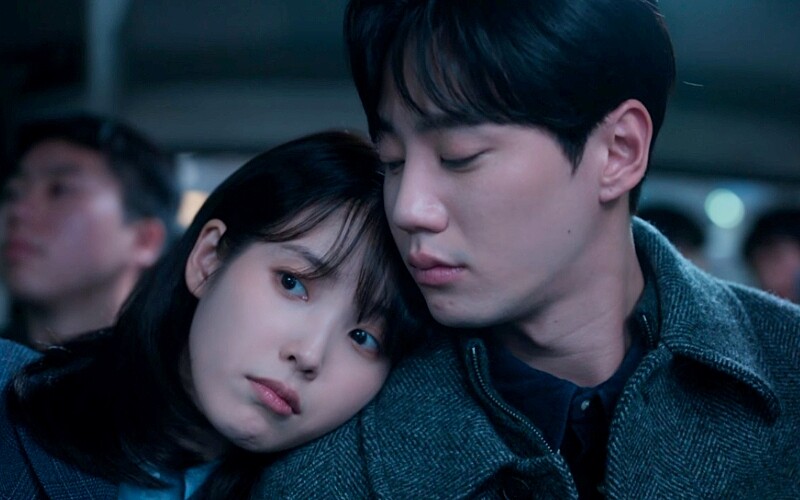 《苦盡柑來遇見你》IU 李濬榮 &copy;Netflix