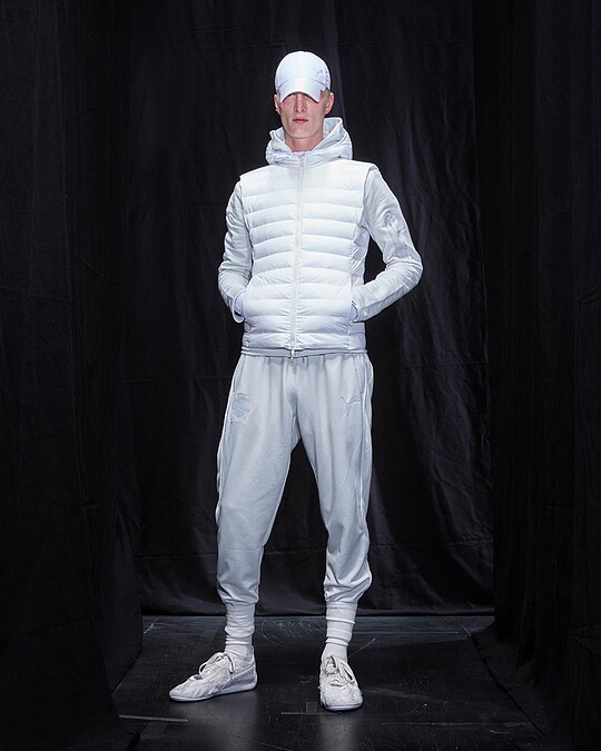 Balenciaga25FW系列。