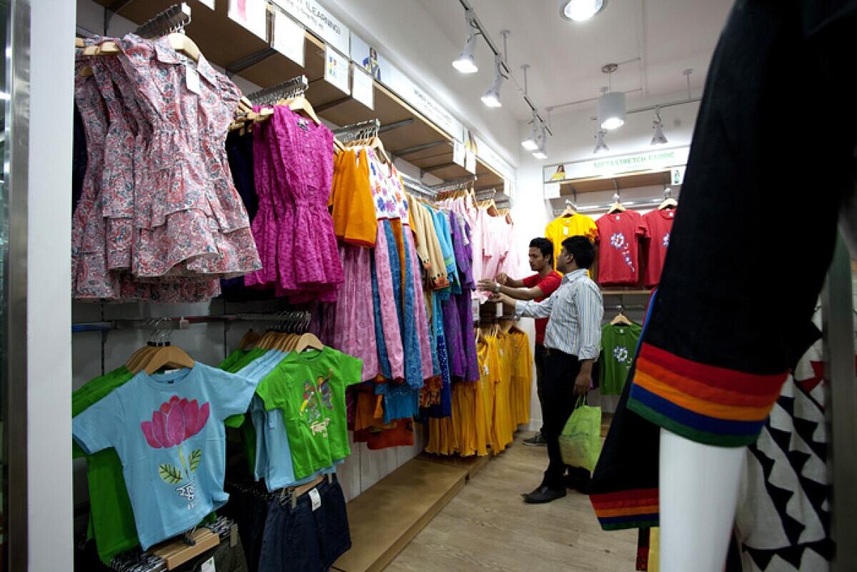 孟加拉的婦女們現在開始懂得彼此支持互助,走出自己的路。