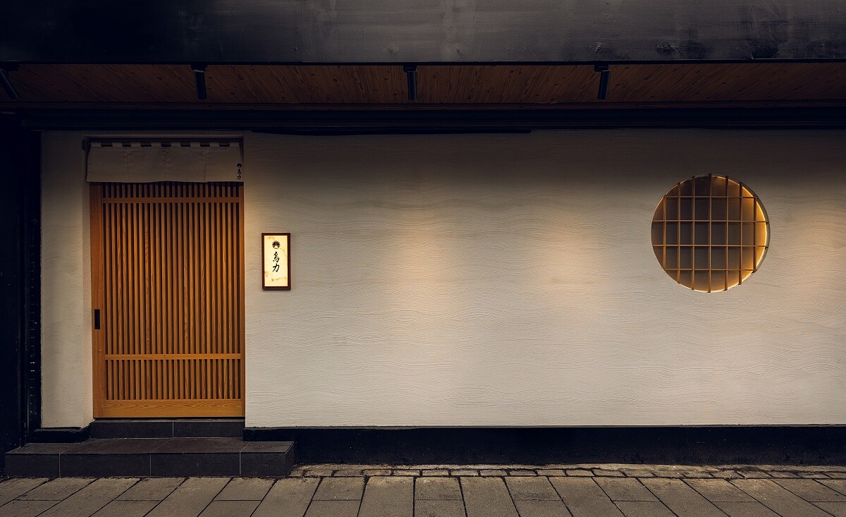 「鳥力 TORICHIKARA」首創將燒鳥與割烹結合。