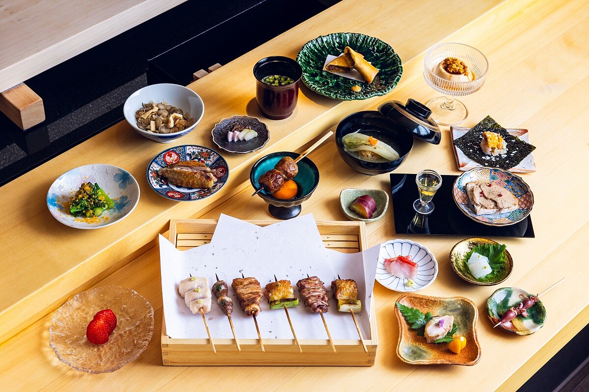 「鳥力」以「7:3」燒鳥、割烹比例呈現時令套餐。