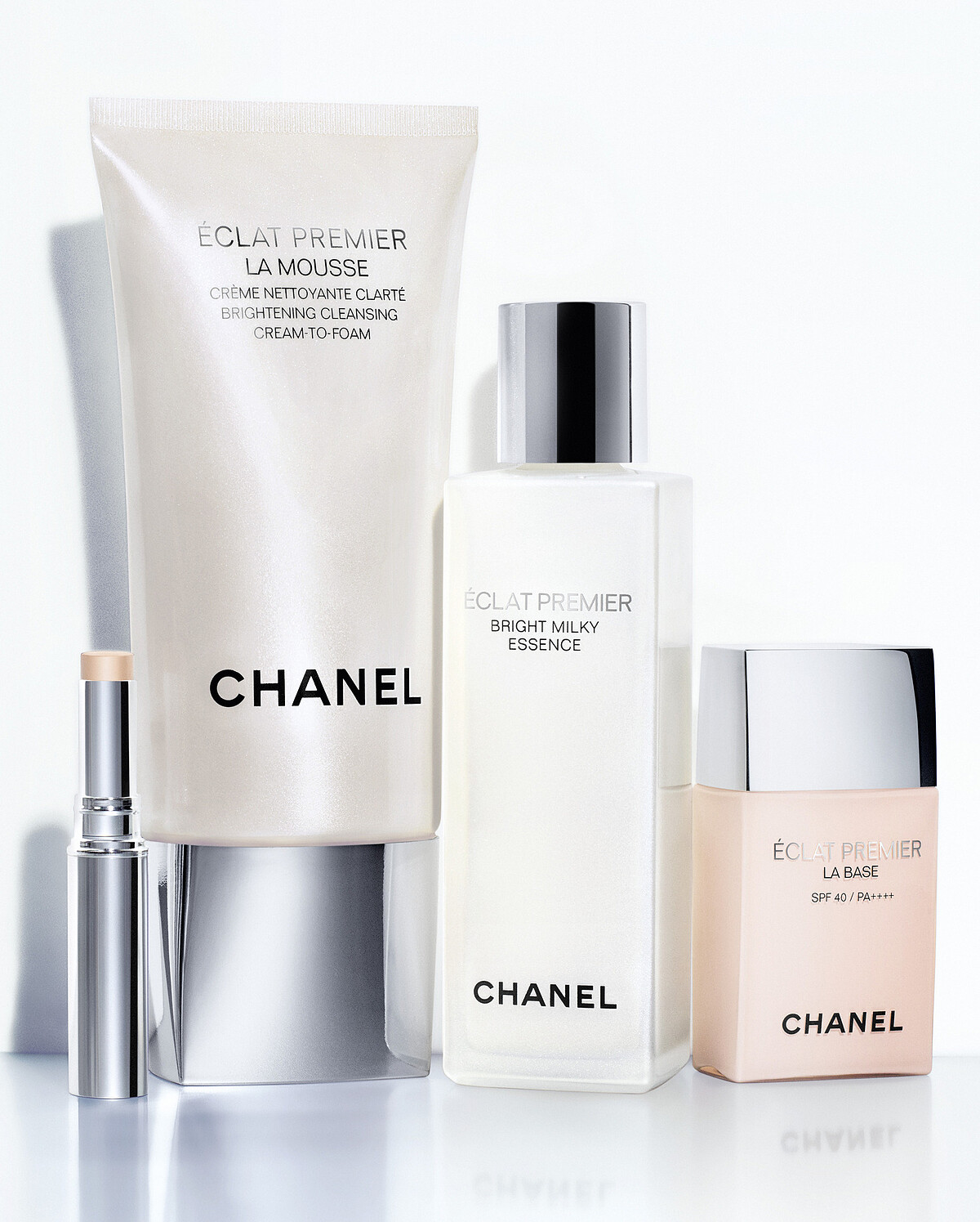 CHANEL香奈兒初生光采系列橫跨保養與彩妝。