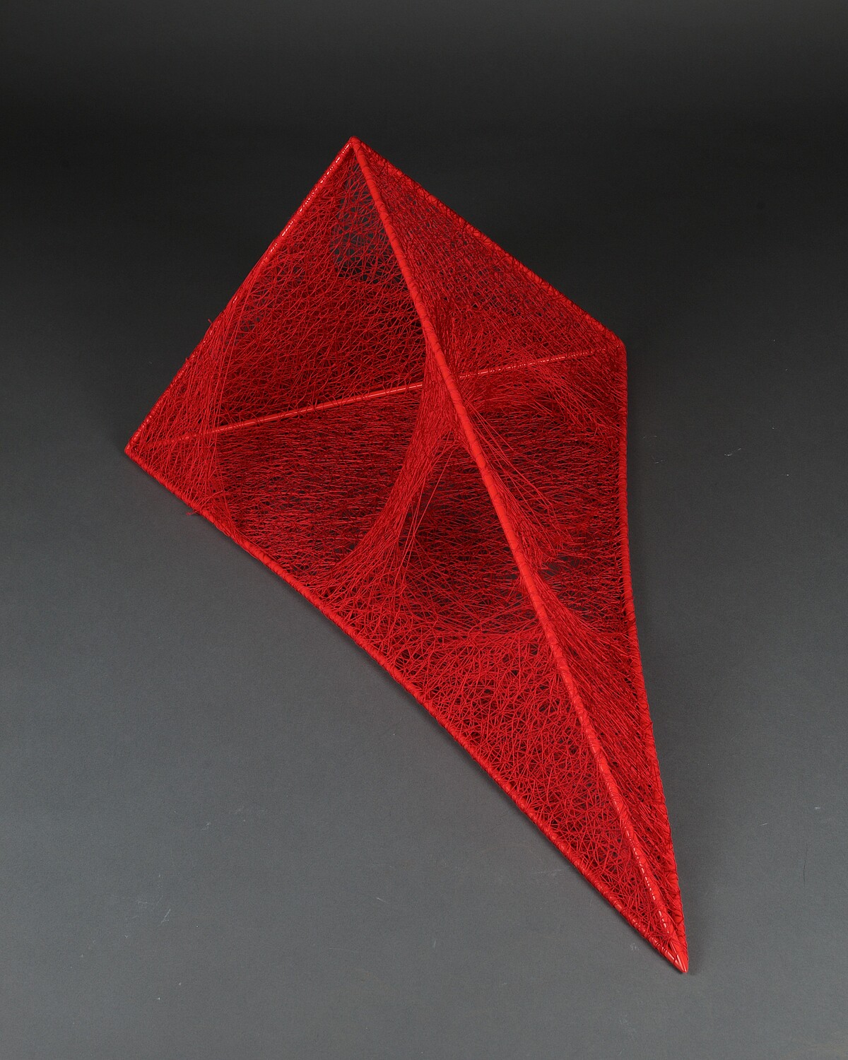 NF/NIEVES FERN&Aacute;NDEZ Chiharu Shiota, &ldquo;State of Being&rdquo; [CS/S190103], 2019, Thread and metal 35 x 62 x 134 cm. Image courtesy of NF/NIEVES FERN&Aacute;NDEZ.