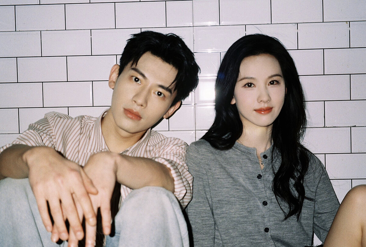 戲外的辛雲來、陳都靈仍然有滿滿CP感。