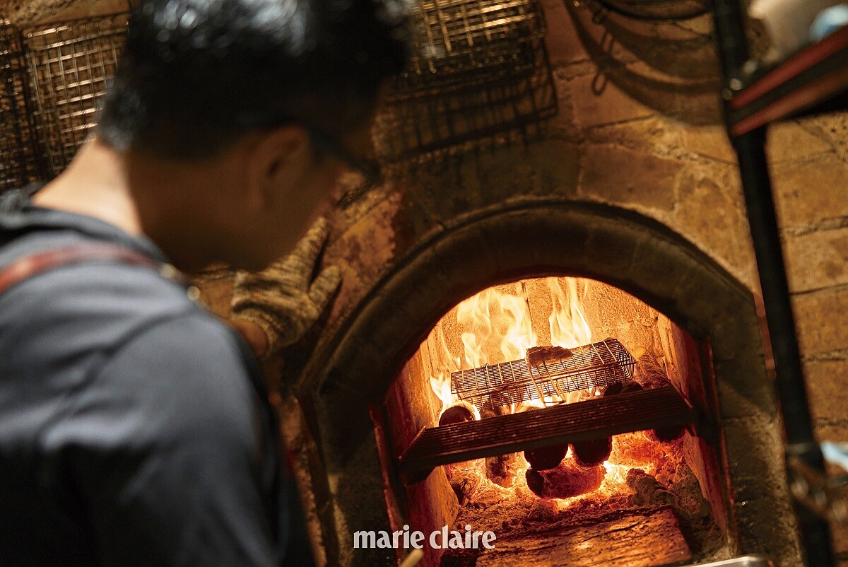 大家對「Akame」的刻板印象多半來自廚房末端的烤爐。