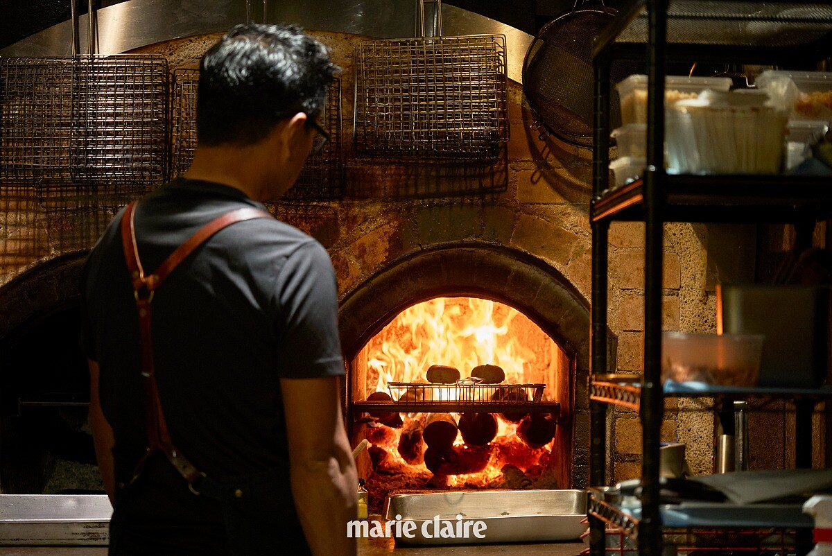 晃晃成功培育出餐廳的夢幻牛種「Akame 牛」，供應餐廳料理創作。