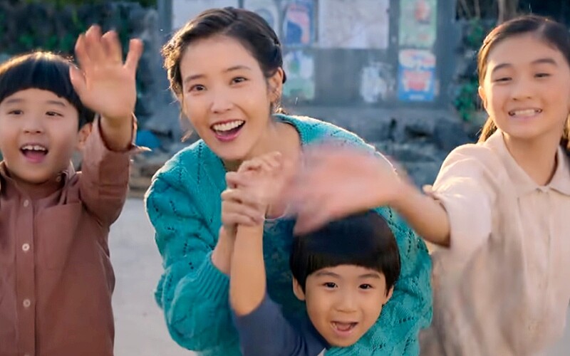 《苦盡柑來遇見你》站在岸邊等待寬植的愛純與他的金銀銅&copy;Netflix