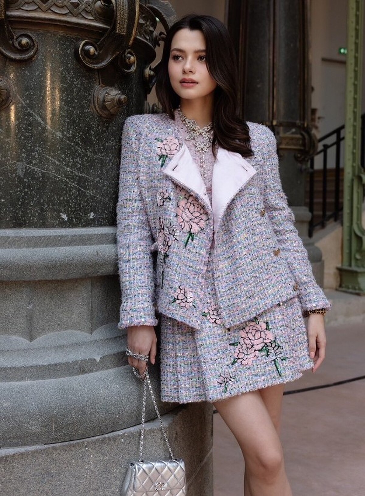 2025年3月12日，Chanel 正式宣布Becky成為新一任的品牌代言人，也是泰國第三位的品牌代言人之一。