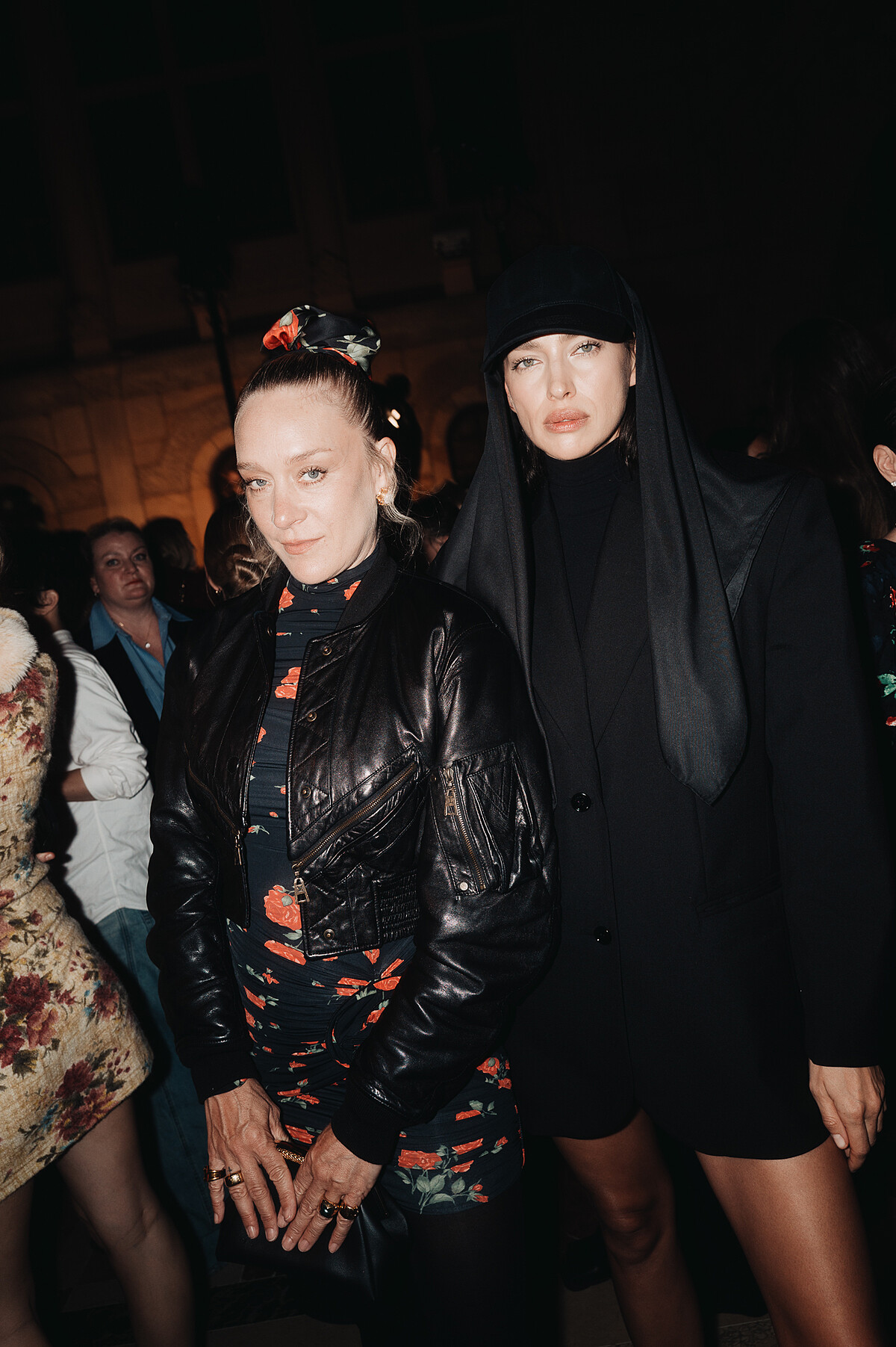 初代KOLChloe Sevigny與超模Irina Shayk齊聚紐約派對。