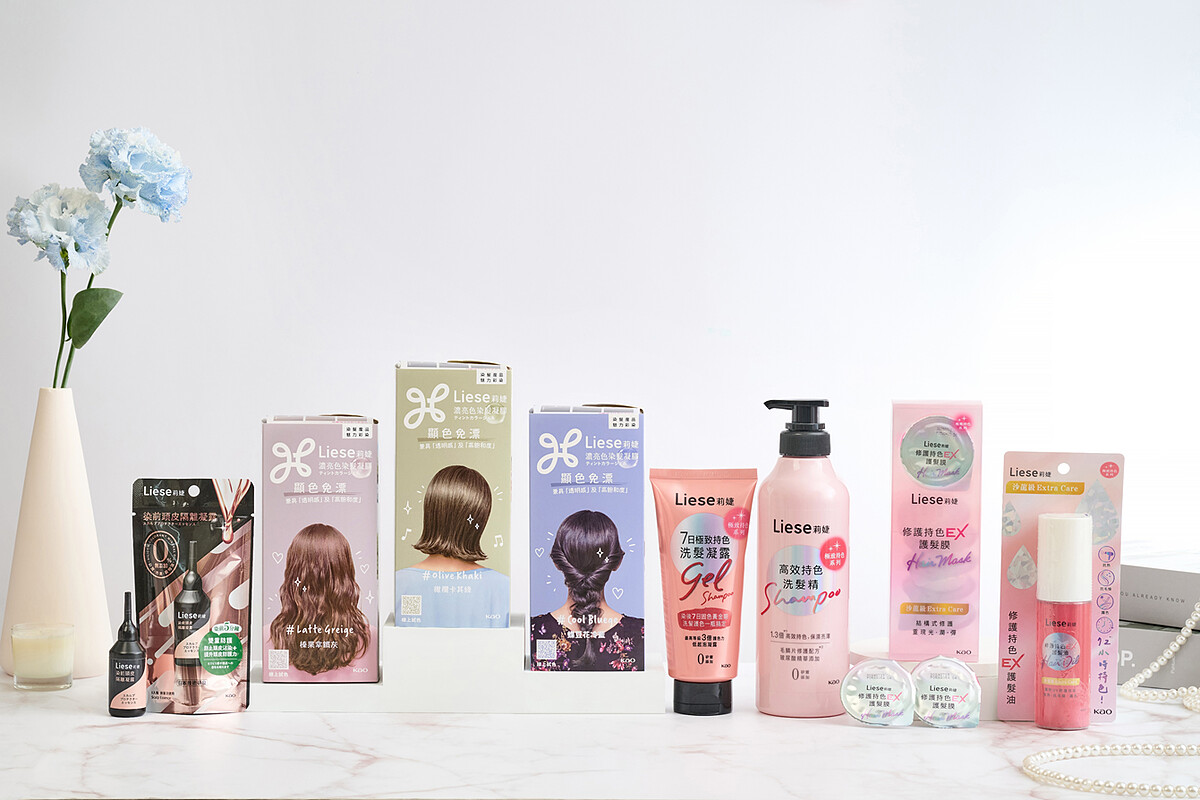 由左至右：染前頭皮隔離、莉婕濃亮色染髮凝膠-榛果拿鐵灰、橄欖卡其綠、蝶豆花冷藍、染後洗護系列