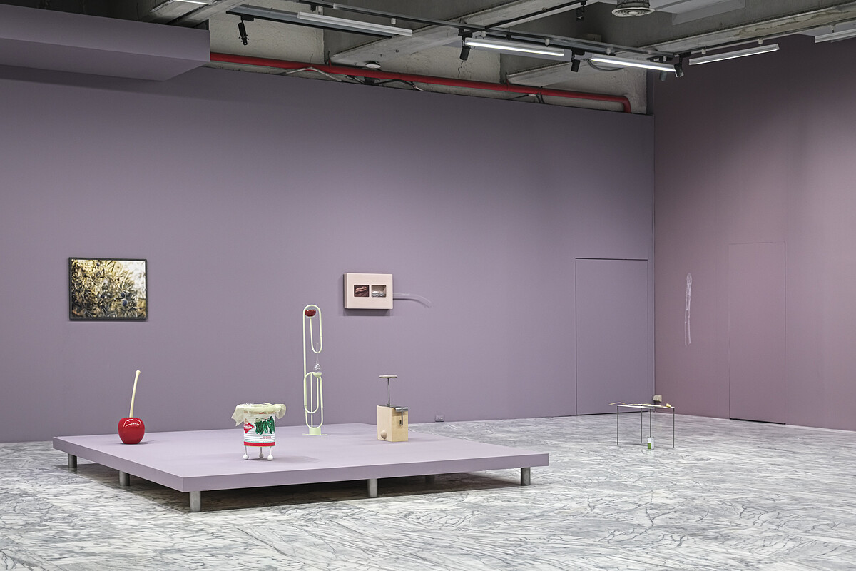 「 Lili Deli 麗麗食品」展場一景。圖像由藝術家與北美館提供。攝影：朱淇宏