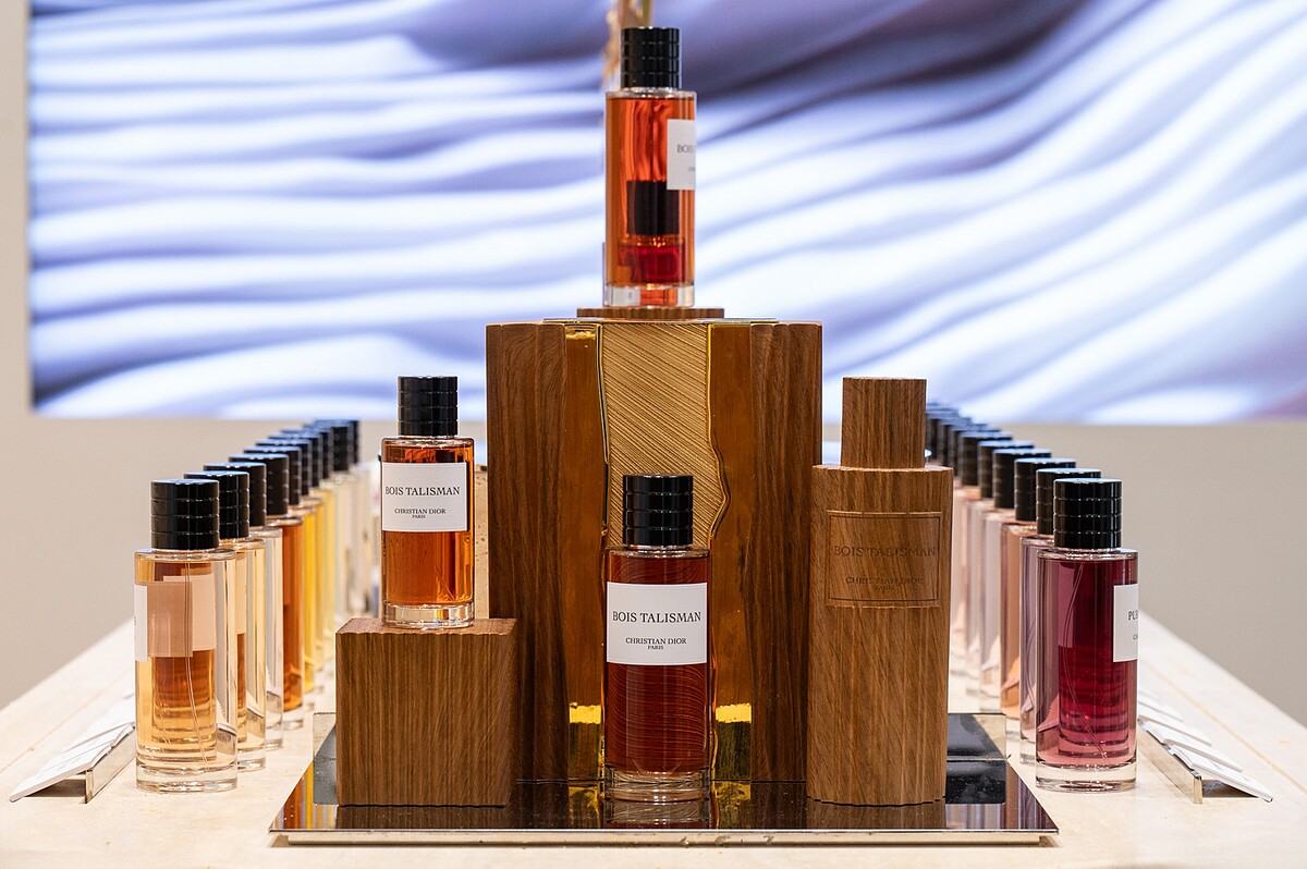 Dior迪奧香氛世家-忘憂聖木香氛50ml，NT6,700、100ml，NT10,900、200ml，NT16,100