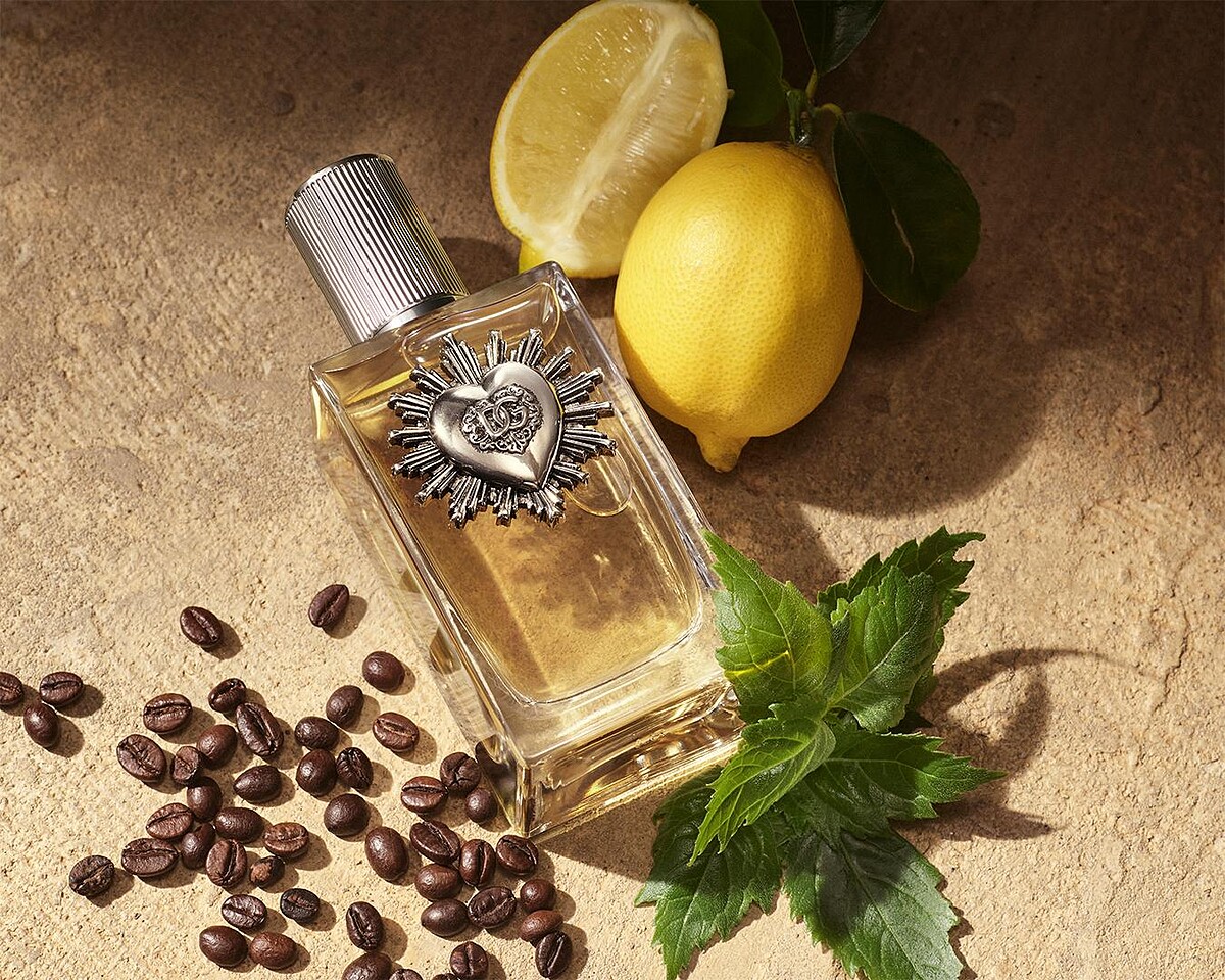 Dolce & Gabbana摯愛男性淡香精50ml，NT3,800、100ml，NT4,800