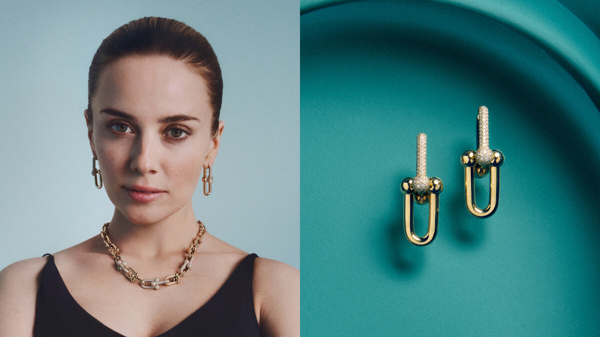 Anna Weyant佩戴Tiffany HardWear系列黃K金鋪鑲鑽石耳環。