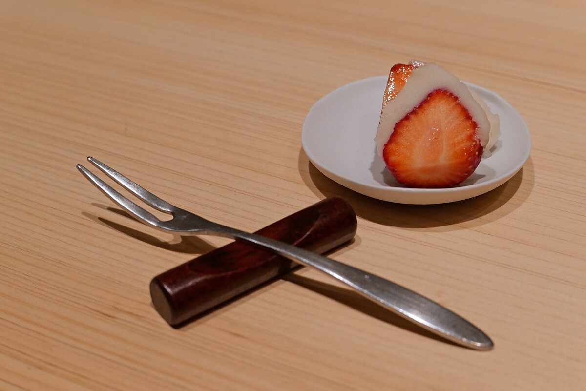 「草莓和菓子」。