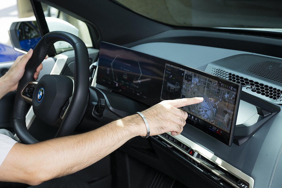 「BMW電動未來 永續生活」住房專案，旅客將可親身感受到電動車所帶來的全新駕駛與乘坐感受。