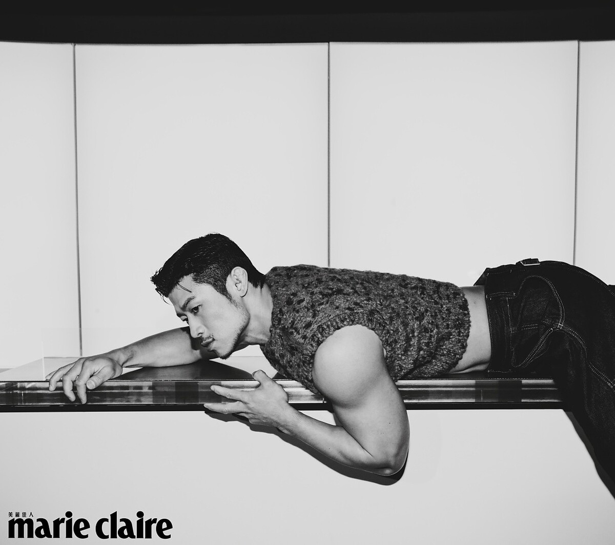 針織短背心，YMC（Hotel V）；燈籠牛仔工褲，Studio Nicholson（Hotel V）。